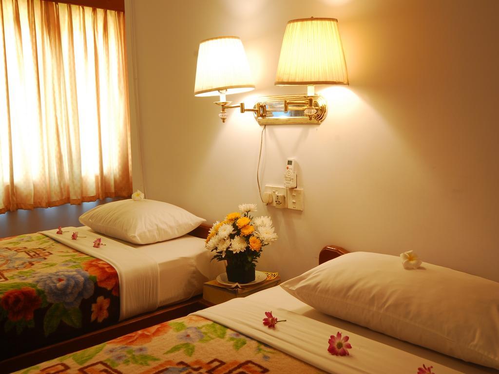 Amazing Kaytu Hotel Taungoo Exterior foto